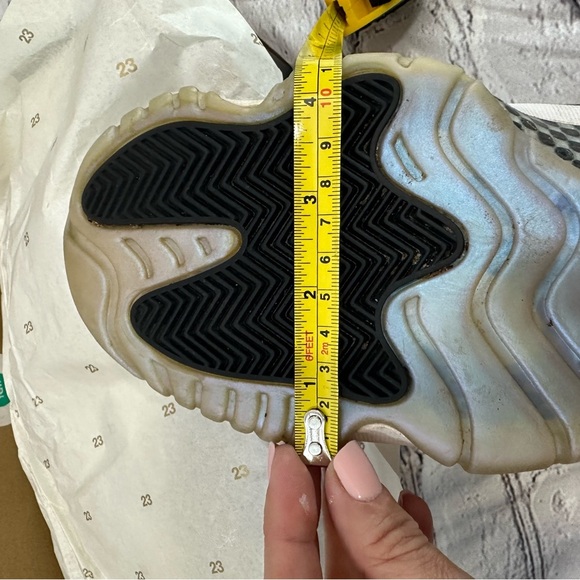 Air Jordan 11 Retro Low “Emerald”‎ Size 11 | White/Black-Emerald Rise W/Box - Picture 13 of 14